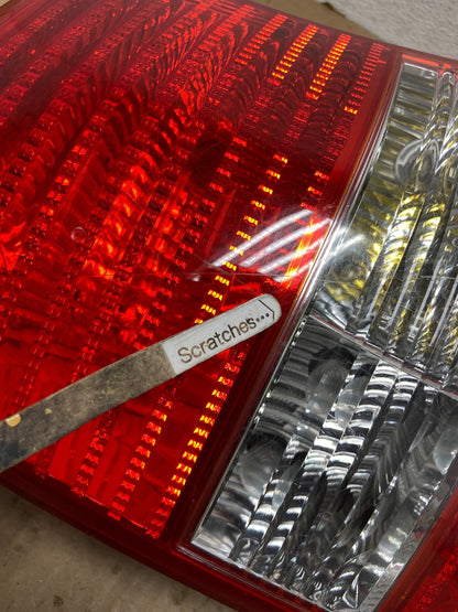 2003 2004 2005 Kia Sedona Right Passenger RH Side Tail Light AG12173