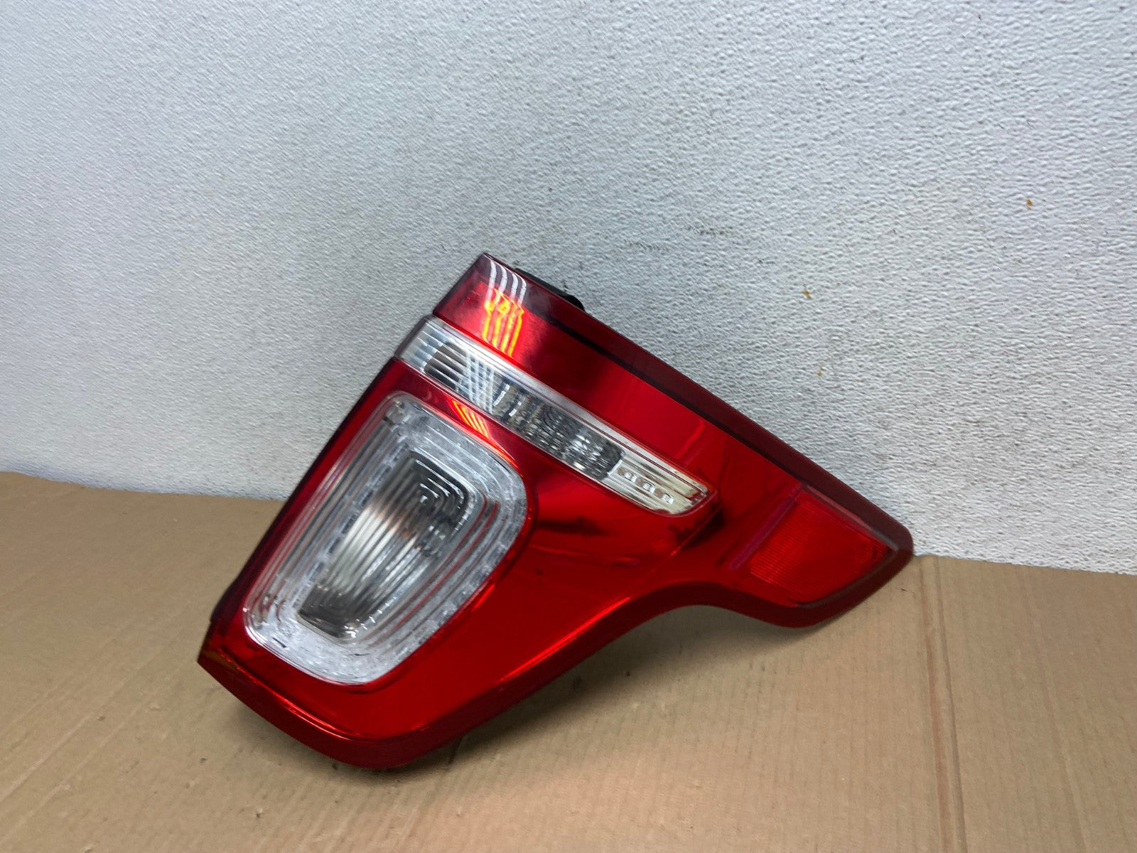 2011-2015 Ford Explorer Police Package Right Passenger Side Tail light AE8929 LK1