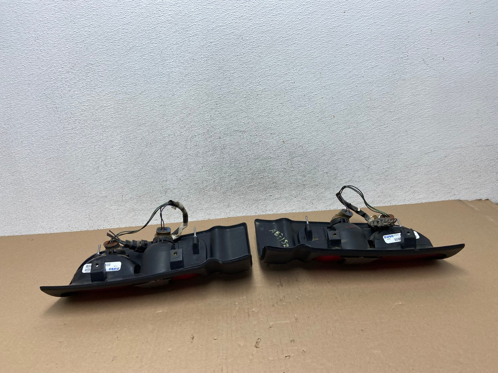 1994 to 2001 Dodge Ram 1500 Left+Right Tail Lights DEPO AE7152 LK4