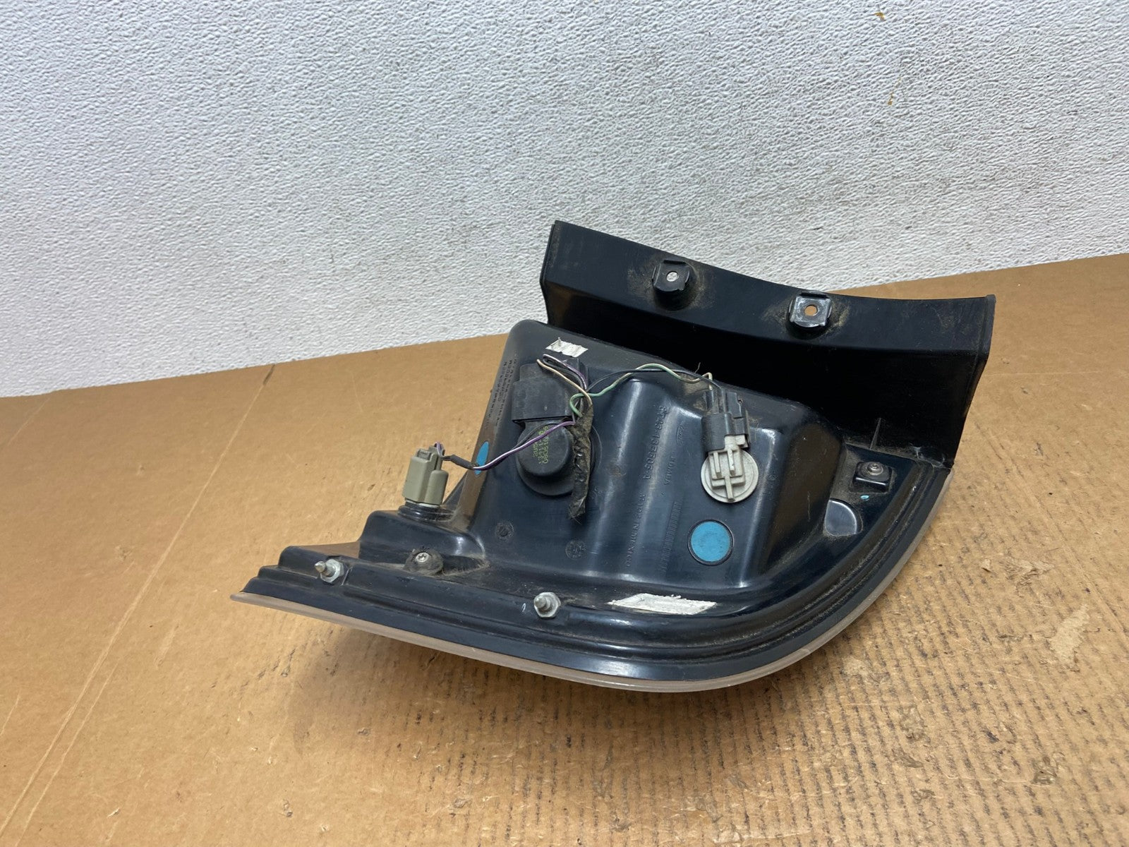 2007 to 2010 Ford Edge Tail light Left Driver Side AE1503 LK5