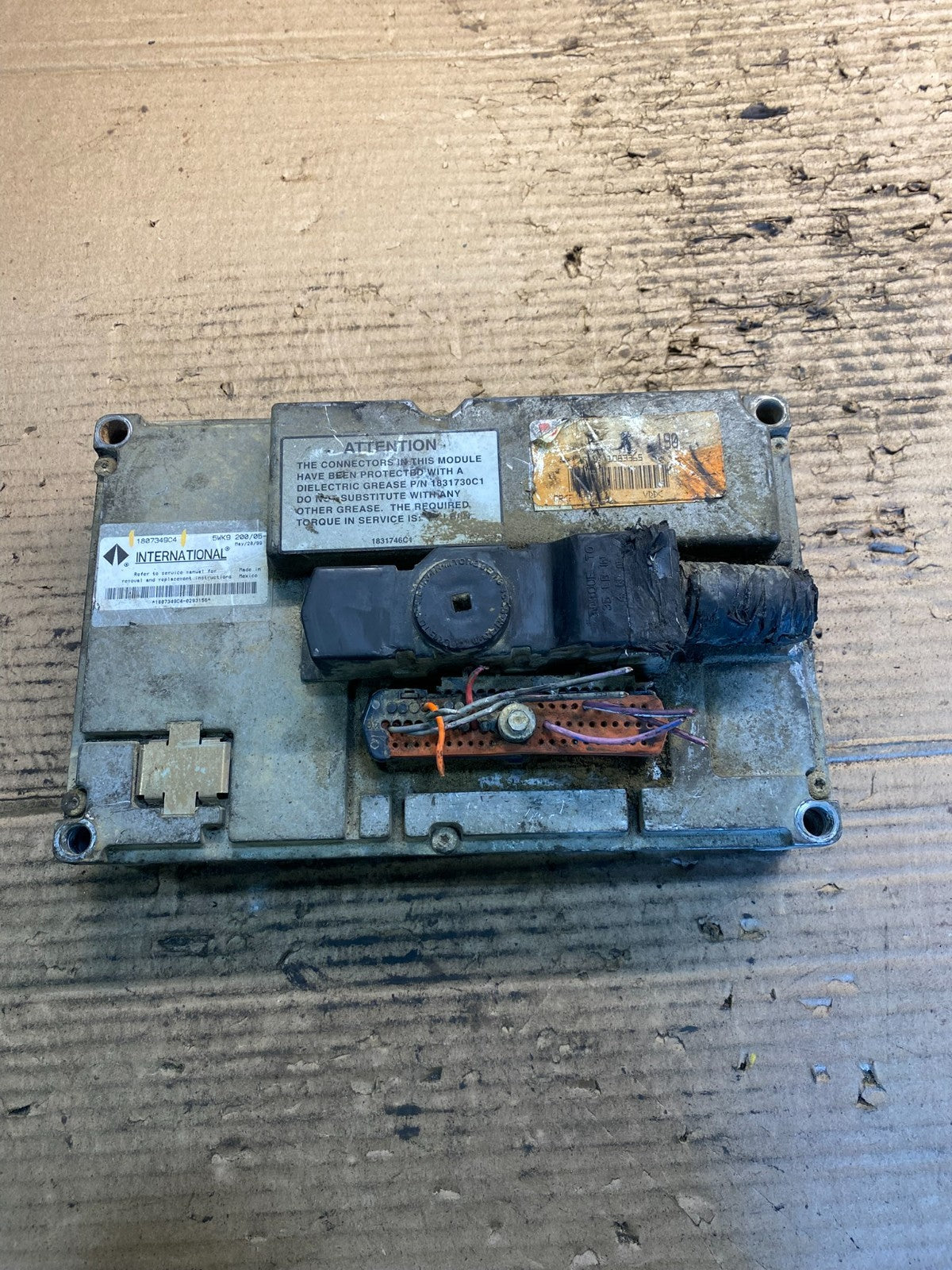 International DT466e Diesel Engine Computer ECM ECU 1874747c1 AA5474 DG0