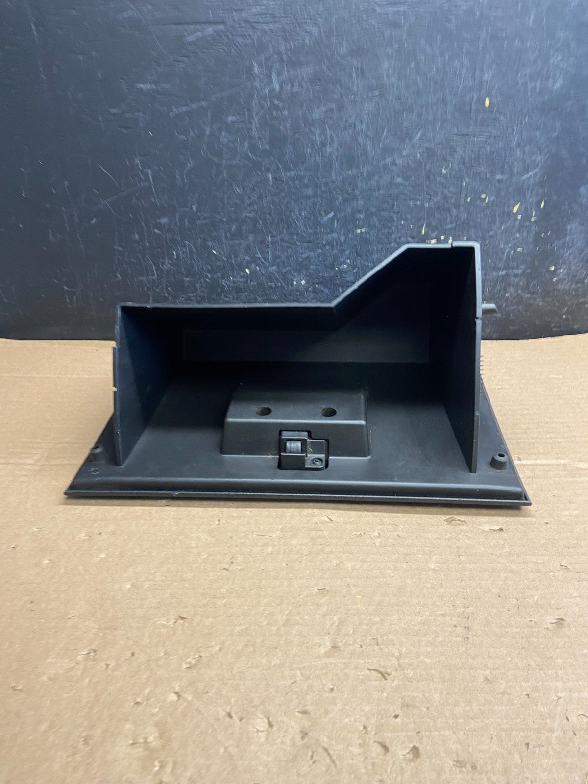 2004 to 2008 Ford F-150 Front Right Passenger Storage Glove Box AF2520 DG4