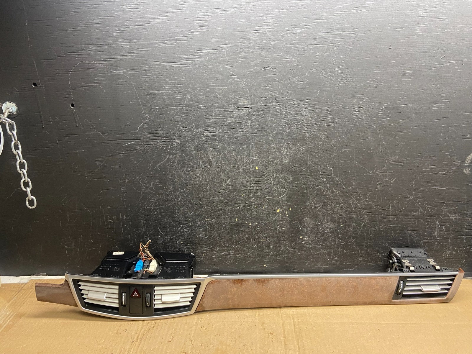2010-2013 Mercedes E E350 W212 Dash Dashboard Front Center Air Vent ae2076 DG0