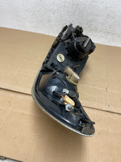 1999 to 2002 Lincoln Continental Right Passenger Rh Side Headlight AE4909 DW6