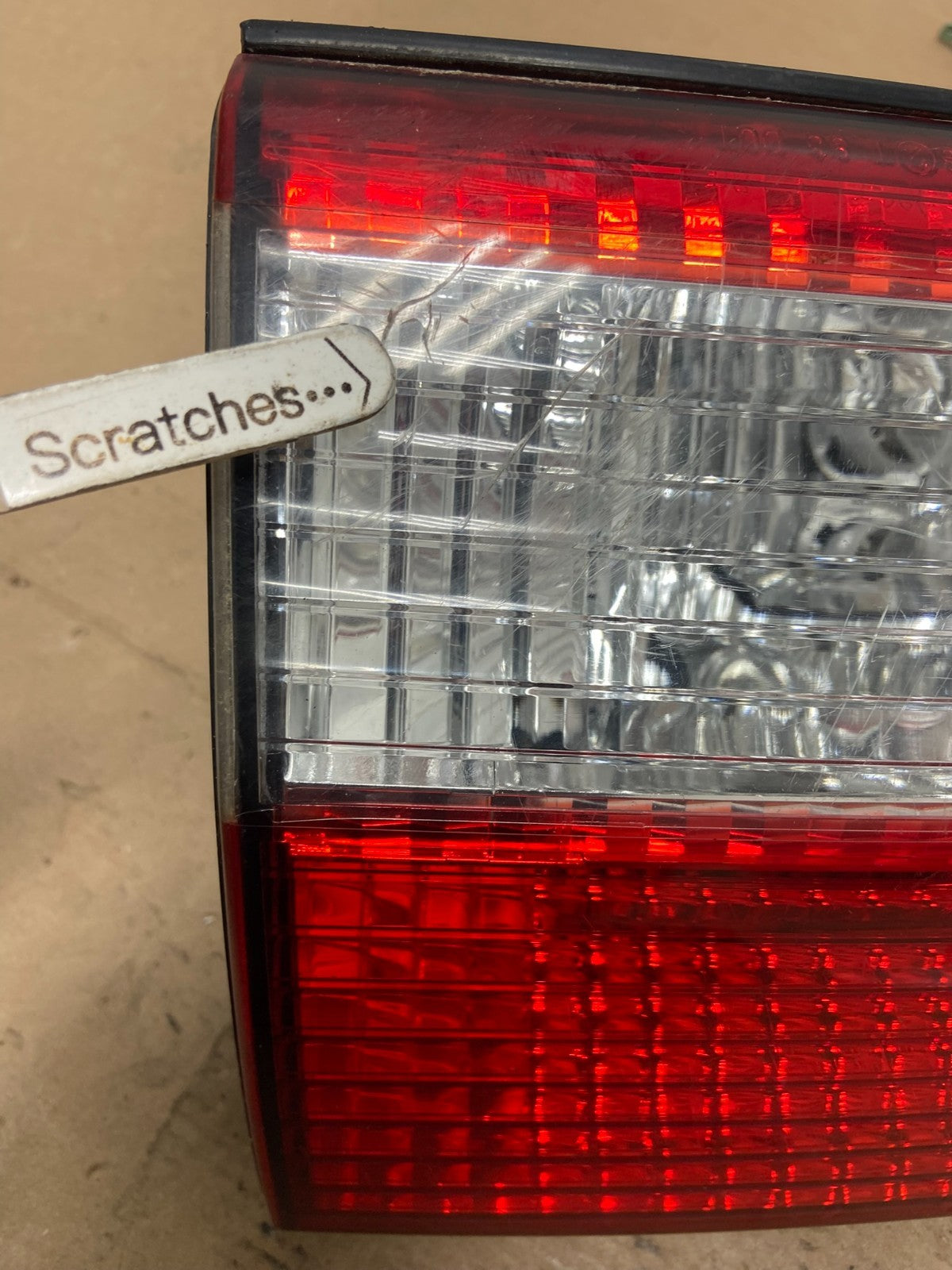 2001 - 2003 Toyota Sienna Right Passenger Rh Side Inner Tail Light AE4590 LK3