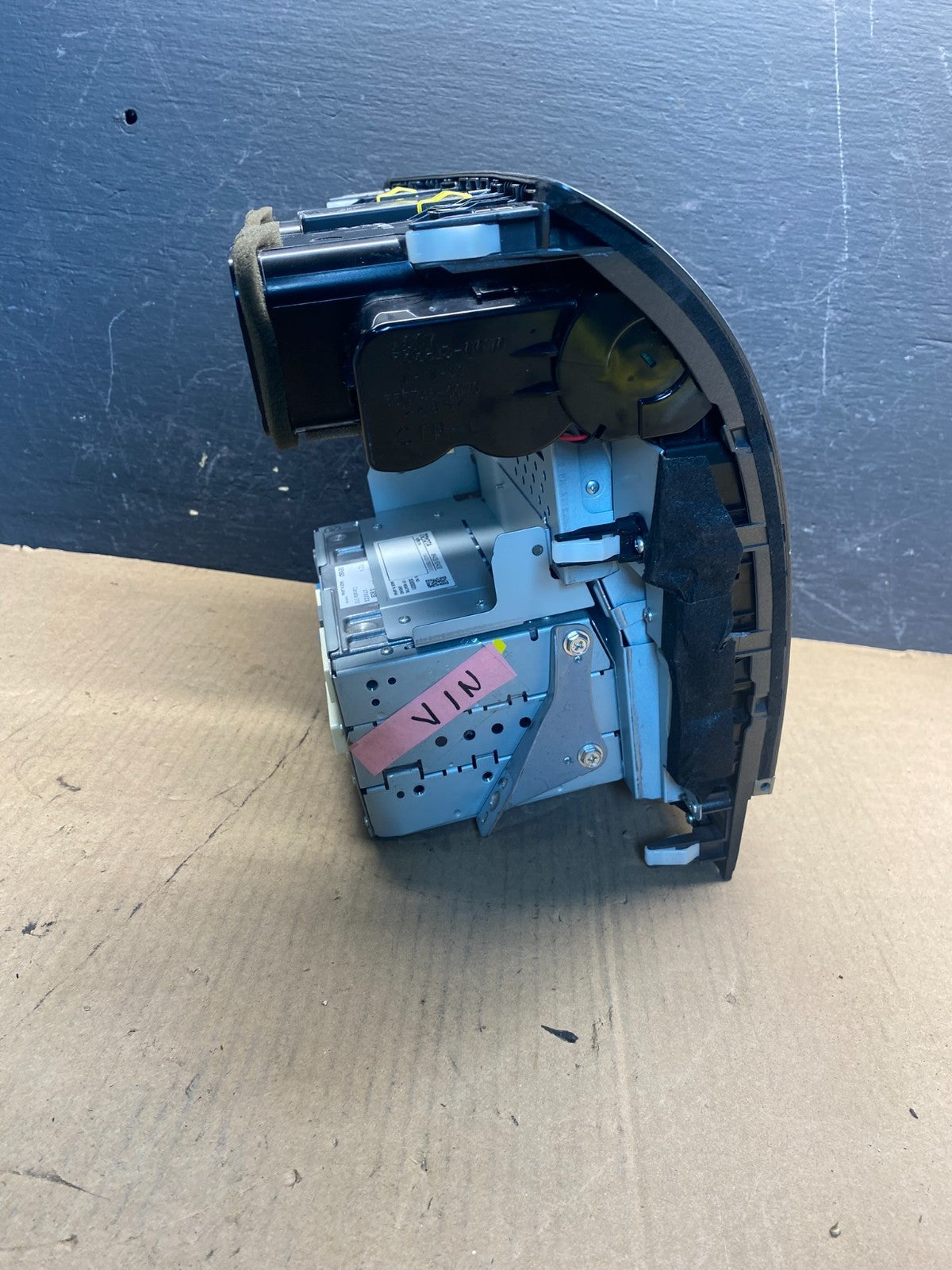 2010 - 2012 Lexus LS460 AM FM Radio Receiver 6 Disc CD Player AE7710 DW2