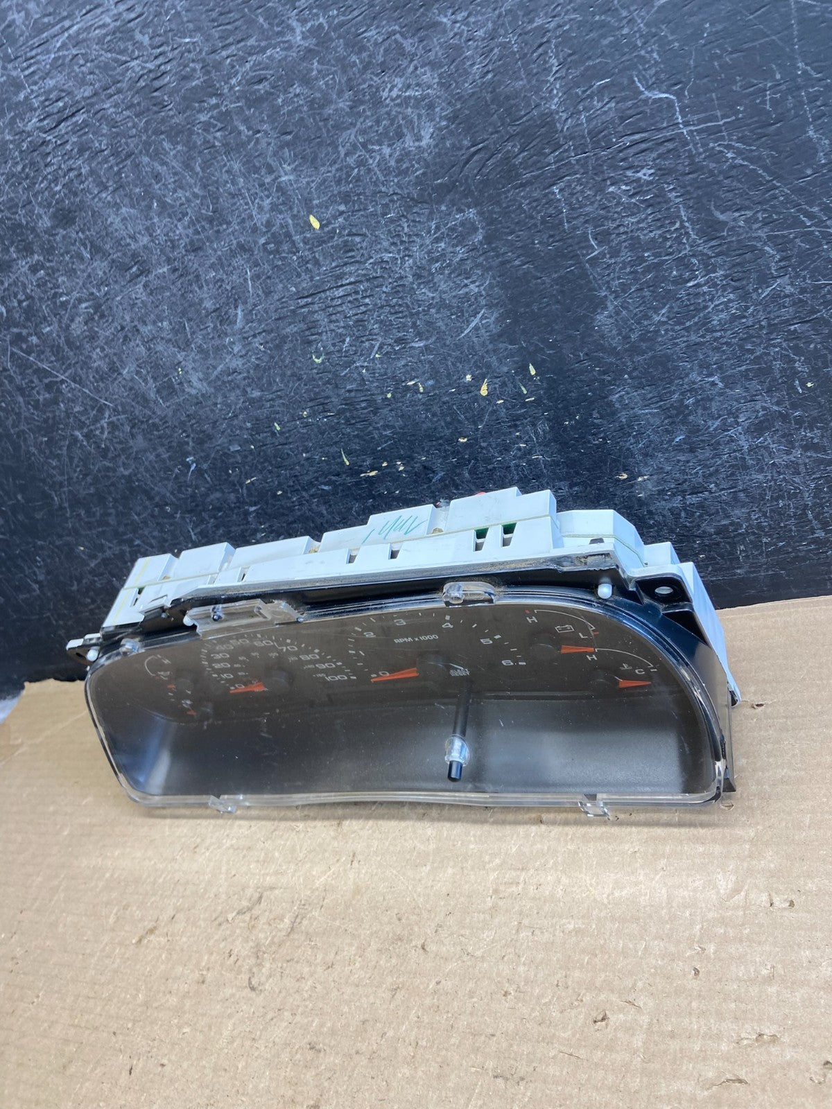2000 2001 2002 Ford Expedition Speedometer Instrument Gauge Cluster AB9370 DG1