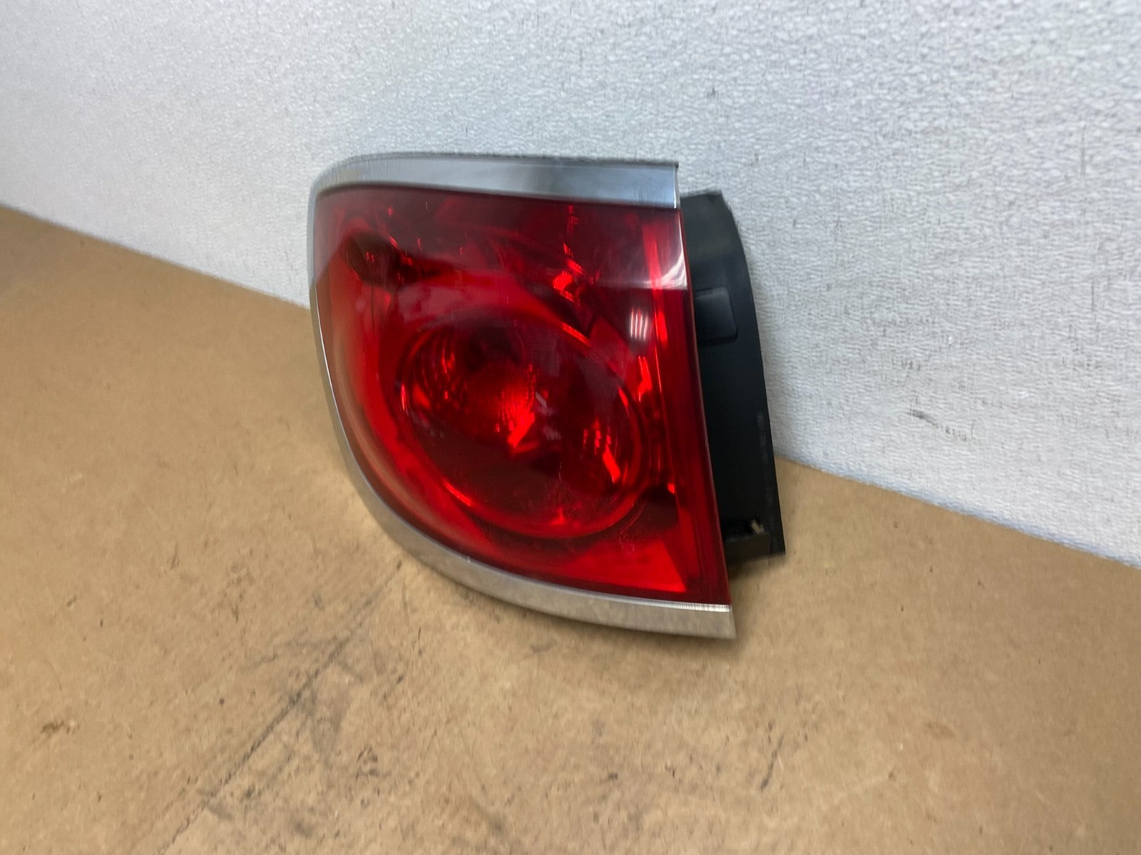 2008 to 2012 Buick Enclave Left Driver Side Lh Tail Light OEM AC3165 DW1