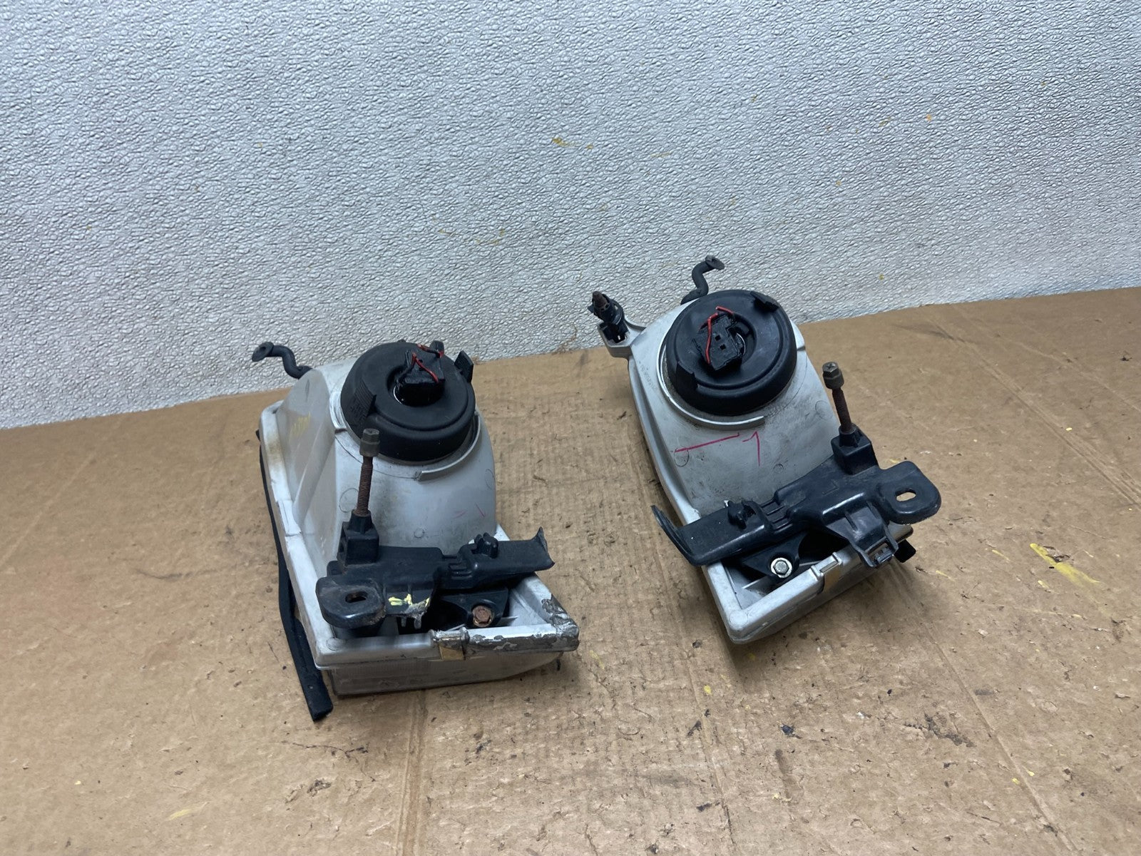 1997 1998 1999 Toyota Camry Left+Right Side Set Halogen Headlights AA3800 DW9