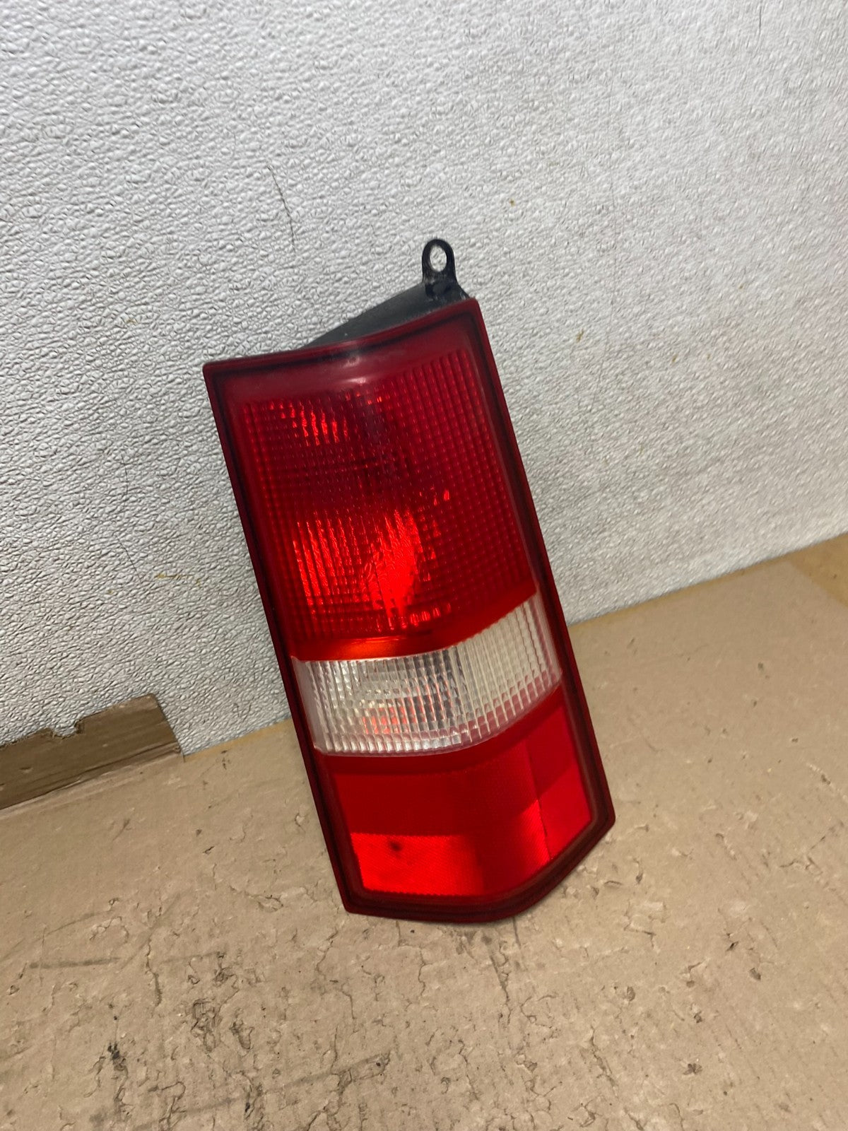 2003 2017 Chevrolet Express 1500 2500 3500 Right Passenger Tail Light U2349 DW2