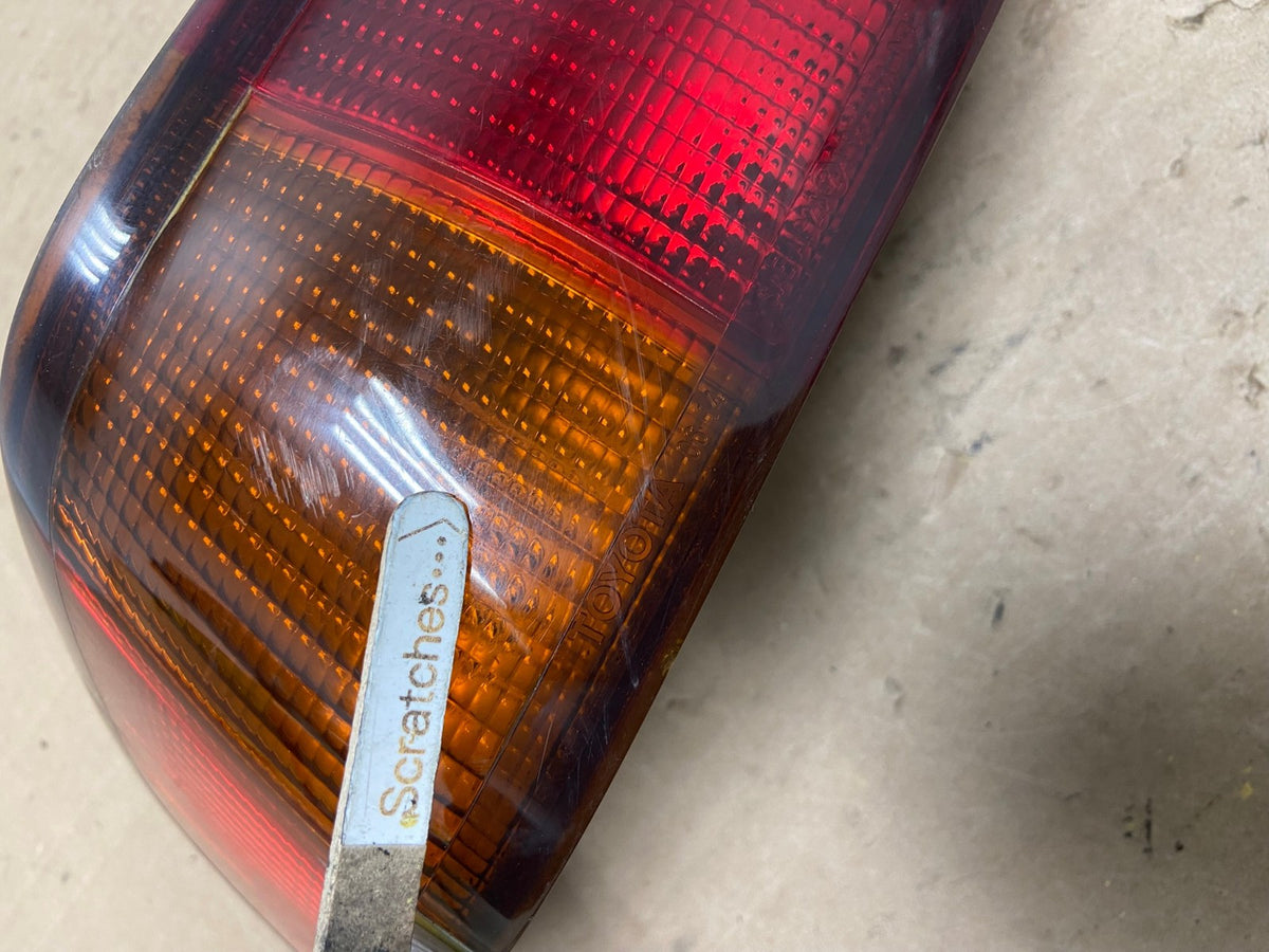 1997 1998 1999 Toyota Camry Tail Light Left Driver Rh Side AI1024 LK3