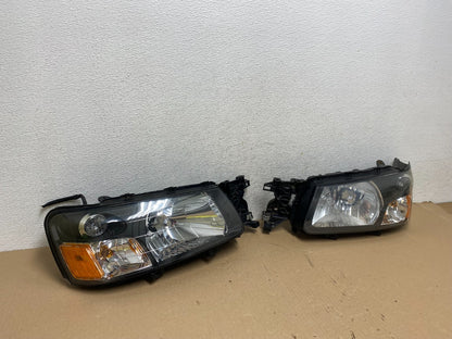 2003 2004 Subaru Forester Left+Right Headlights Halogen AE7181 DW2