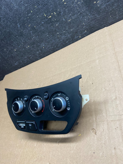 2013 2014 2015 Ford Escape Ac Heater Climate Control Temperature AI3192 DG2
