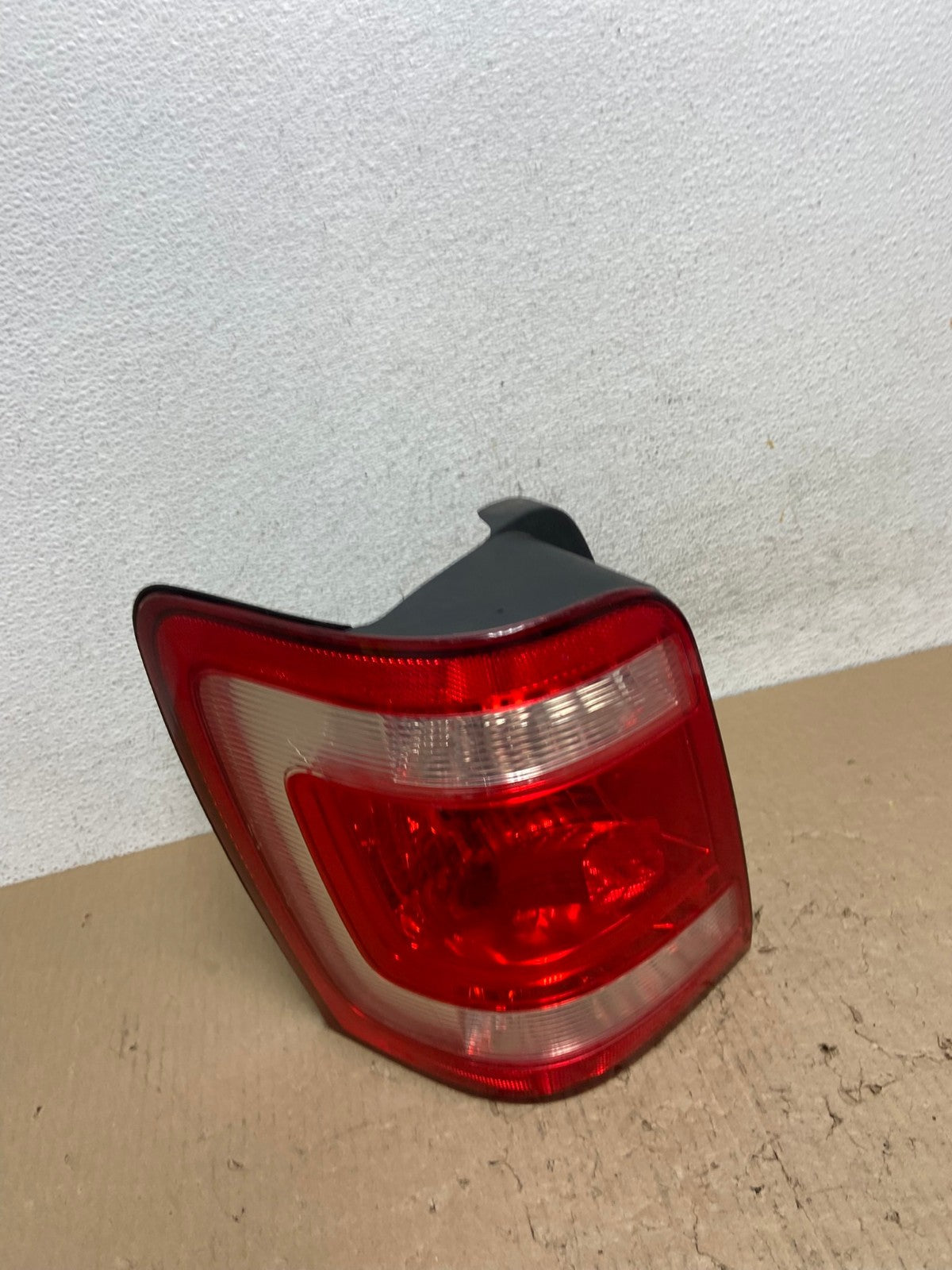 2008 to 2012 Ford Escape Left Driver LH Side Tail Light AE9850 LK2