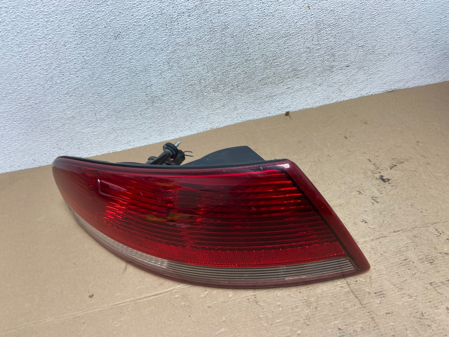 2001-2006 Chrysler Sebring Convertible Left Driver LH Tail Light AF4907 LK1