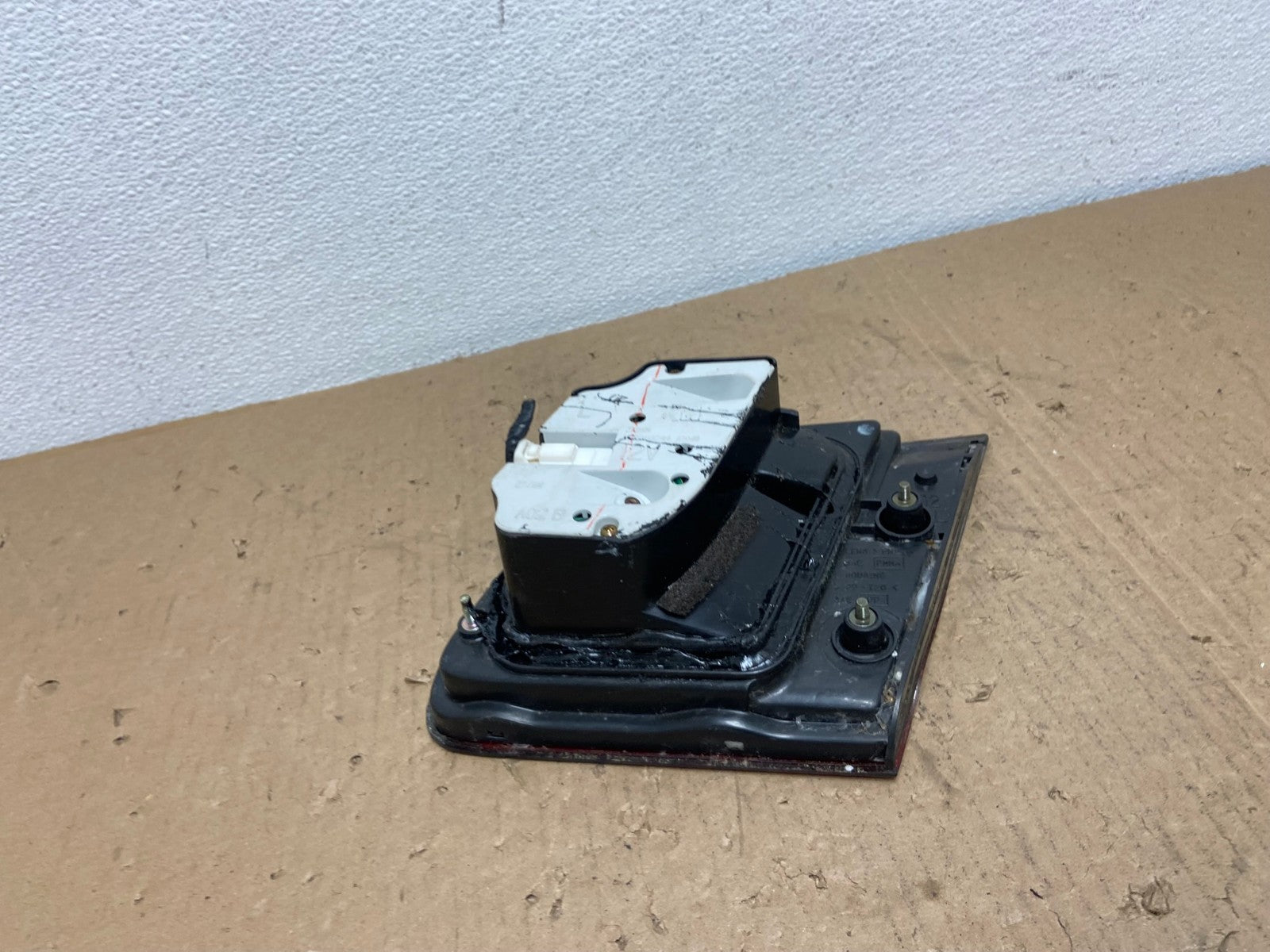 1995 1996 Nissan Maxima Left Driver LH Side Inner Tail Light Oem AB6739 LK4