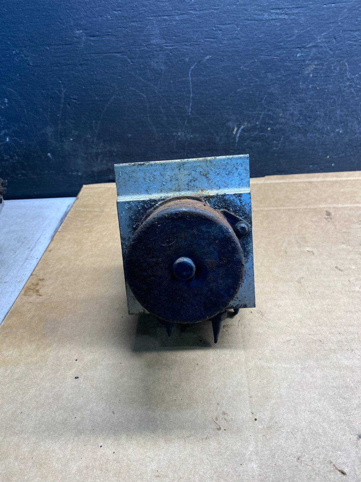2011-2013 Chevrolet Express GMC Savana ABS Anti Lock Brake Pump AD7590 DG5