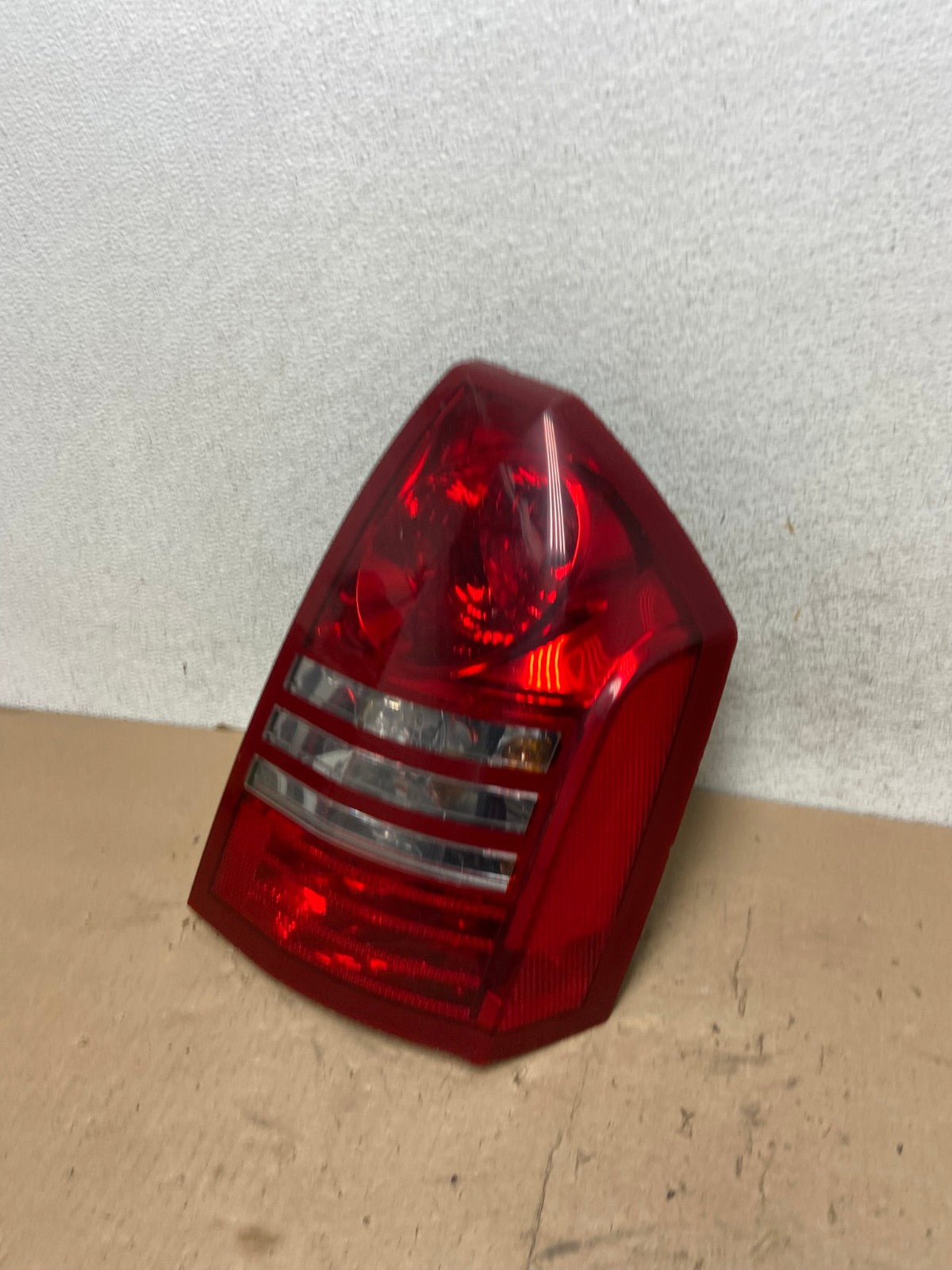 2005 2006 2007 Chrysler 300 Right Passenger Rh Side Tail Light AG5592 LK1