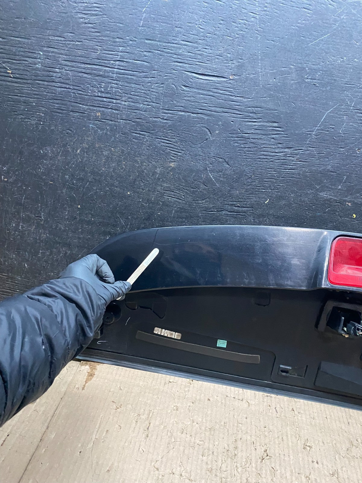 2011 to 2015 Ford Explorer Rear Upper Tailgate Liftgate Wing Spoiler X8237 DG11