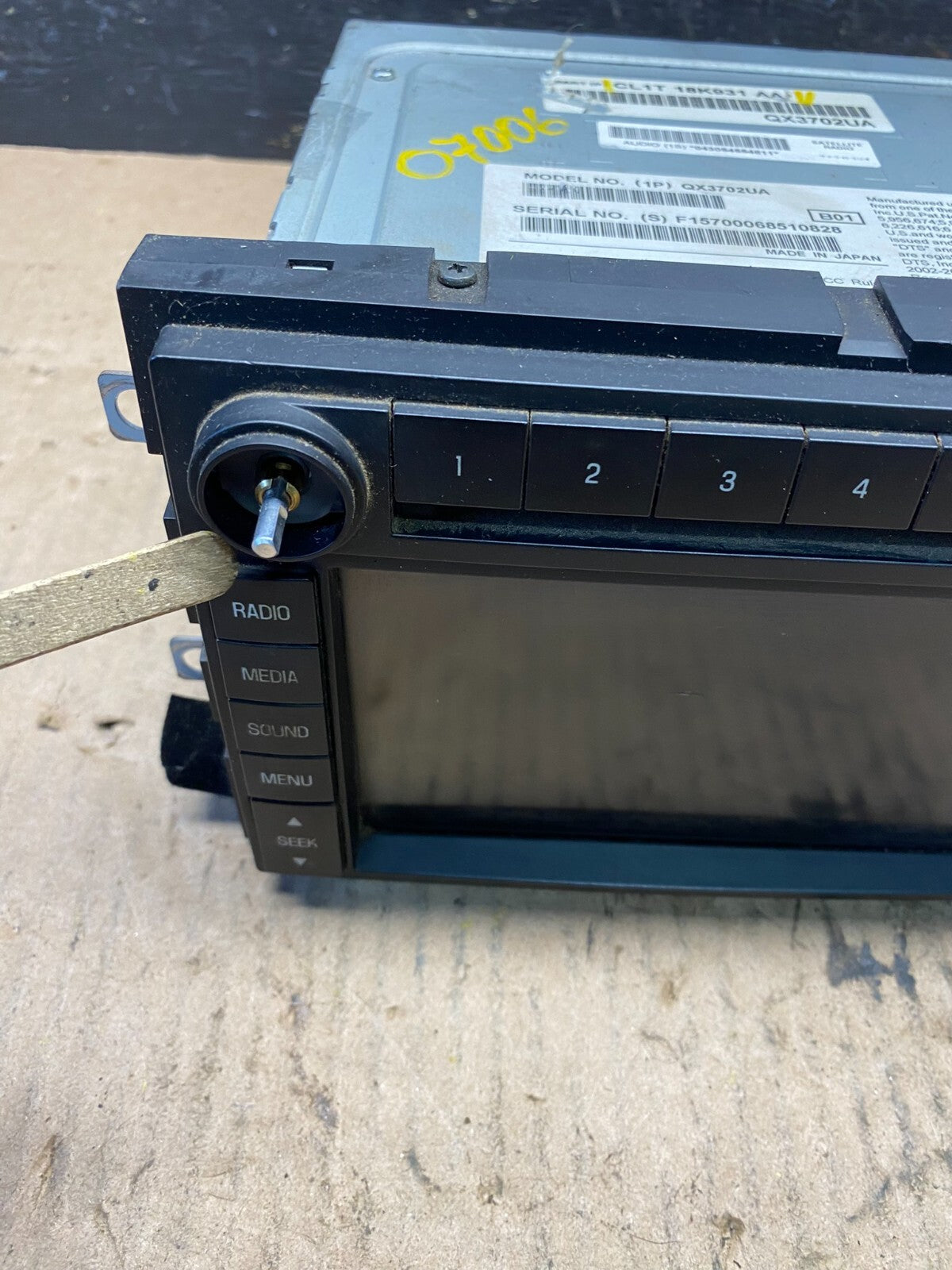 2012  Ford Expedition Explorer Radio CD Player Screen Display O7006 OEM DG1
