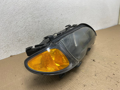 2002 to 2005 BMW 3 E46 Sedan Right Passenger RH Halogen Headlight AG8062 DW1