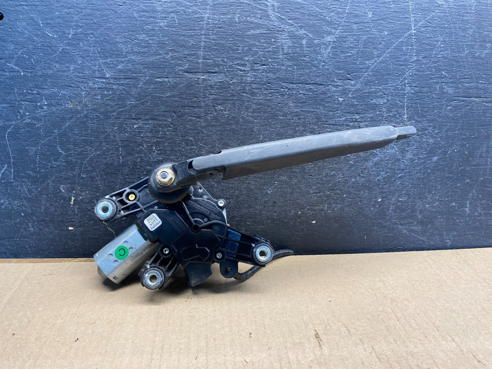 2013-2016 Nissan Pathfinder Back Door Rear Wiper Motor Wiper Blade ag9657 DG0
