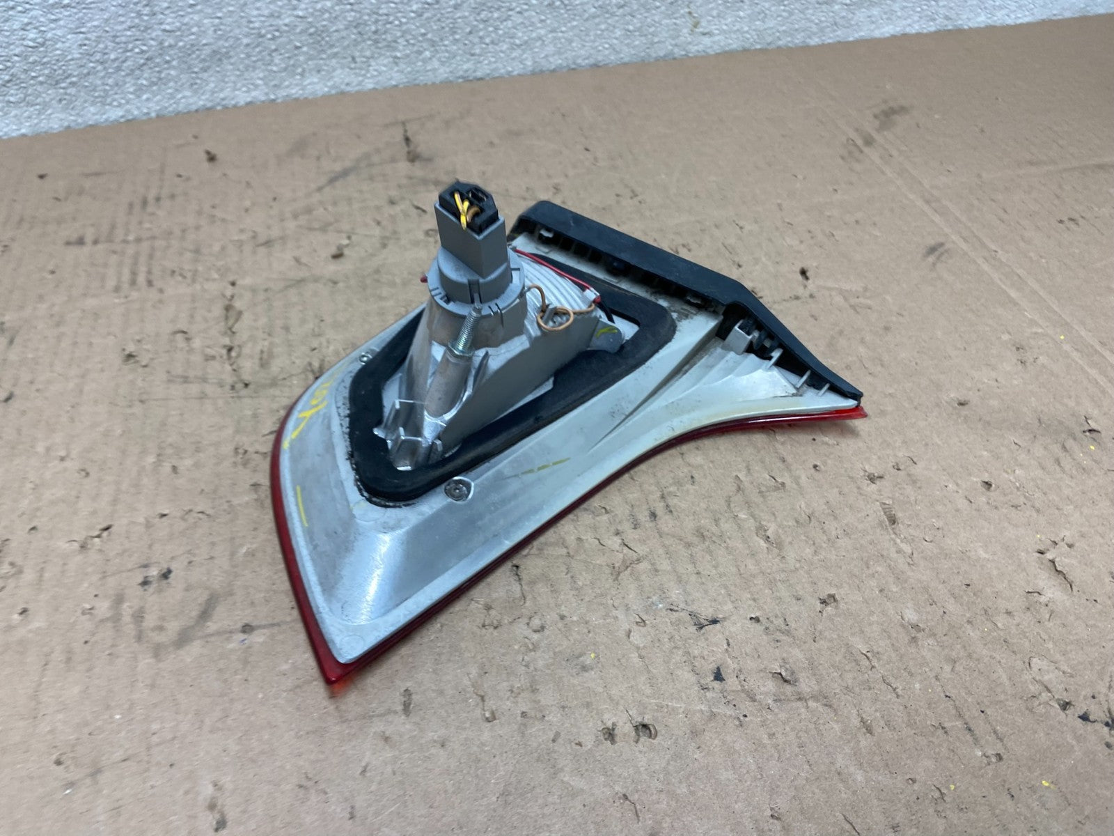 2008 to 2012 Bmw X6 E71 Right Passenger RH Side Inner Tail Light Oem Y0239 DW3