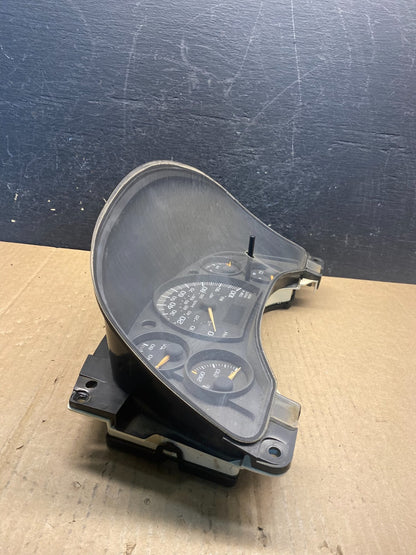 2004 to 2007 Chevrolet Express Speedometer Cluster Gauge ag3781 DG1
