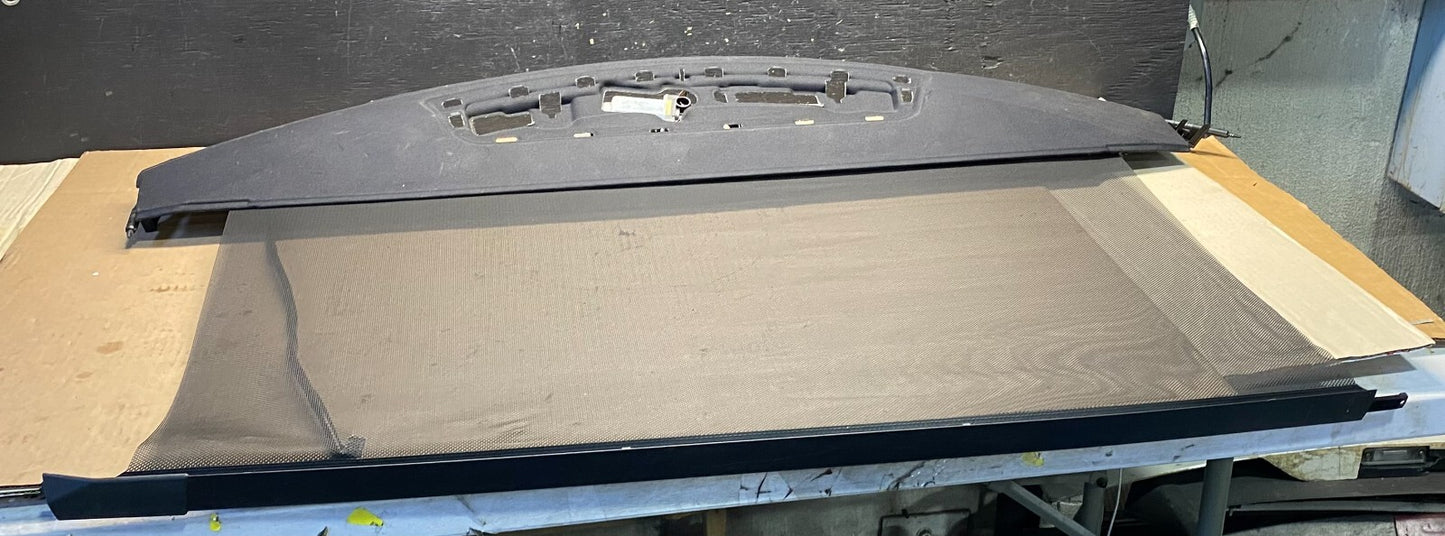 2012-2017 Mercedes W218 CLS550 Rear Window Sun Shade Roller Blind Trim O6807 DG3