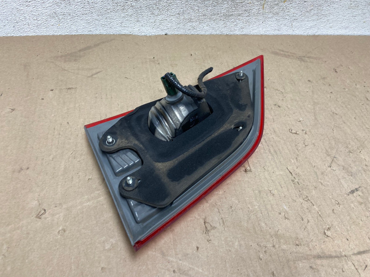 2011-2017 Nissan Quest Left Driver Lh Side Inner Tail Light AH6941 LK4