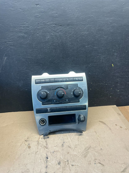 2005 2006 2007 Jeep Commander Grand Cherokee A/C Climate Control Bezel N7452 DG0