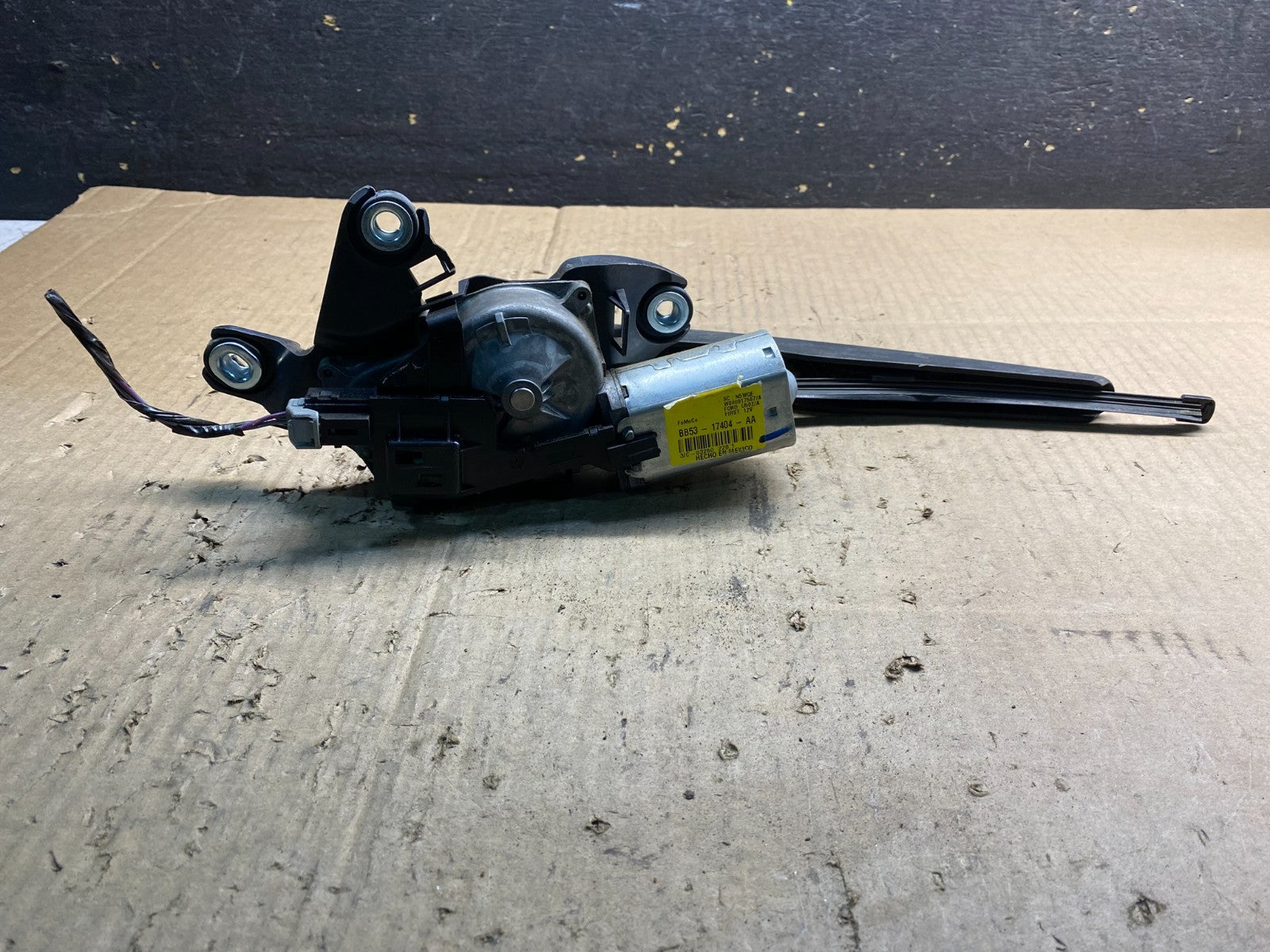 2011 to 2019 Ford Explorer Rear Windshield Wiper Motor ab0381 DG5