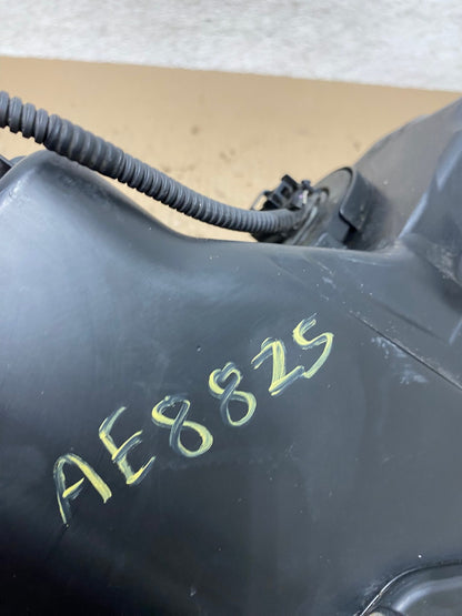 2014 - 2016 Toyota Highlander Left Driver LH Halogen Headlight AE8825 LK15
