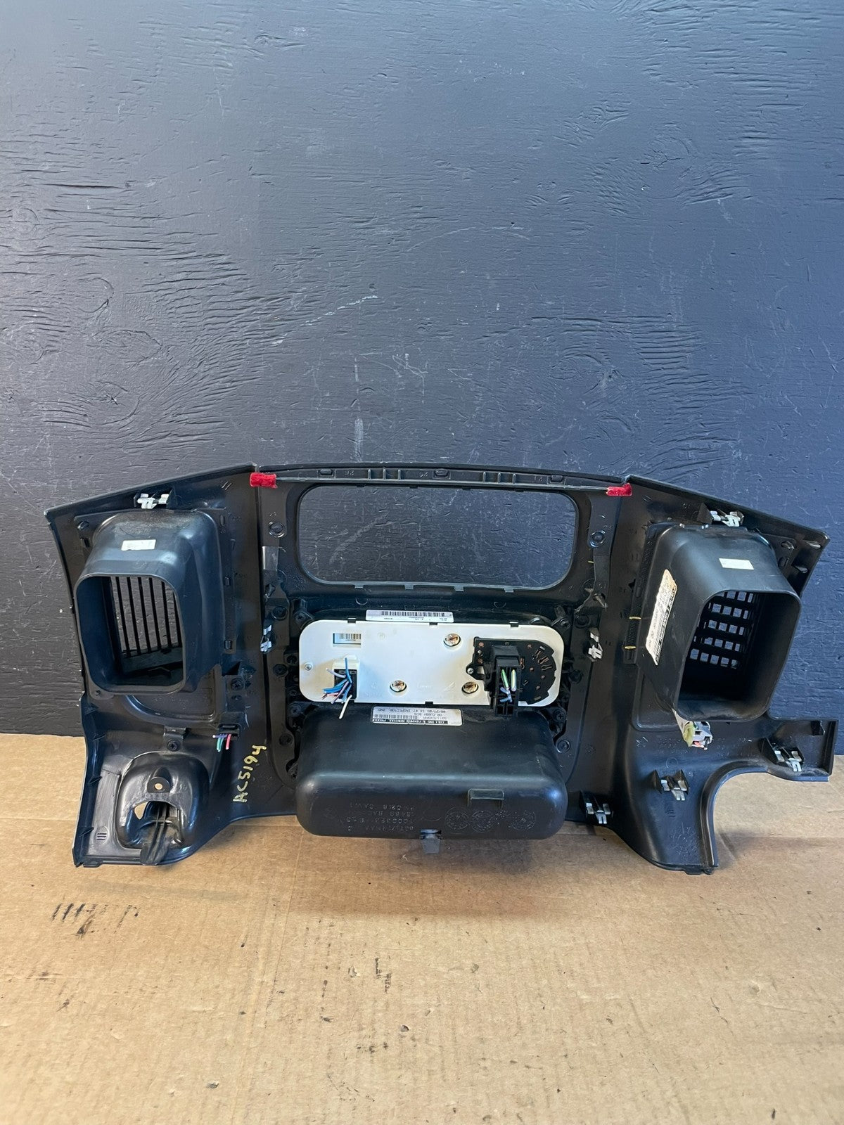 2002 to 2005 Dodge Ram Radio Climate Control Dash Air Vent Bezel Trim AC5194 DG3