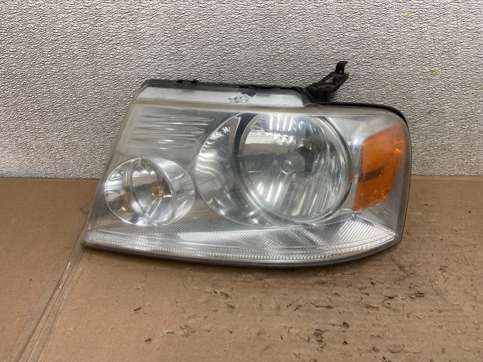 2004 to 2008 Ford F-150 F150 Left Driver LH Halogen Headlight Oem AB0885 DW0