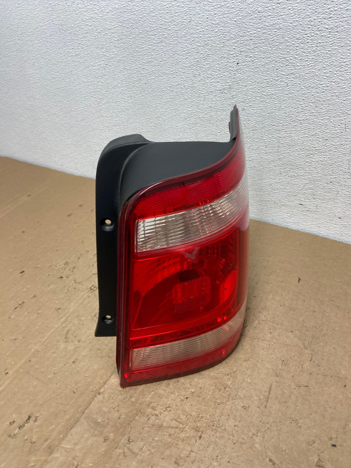 2008 to 2012 Ford Escape Right Passenger RH Side Tail Light AC7204 LK2