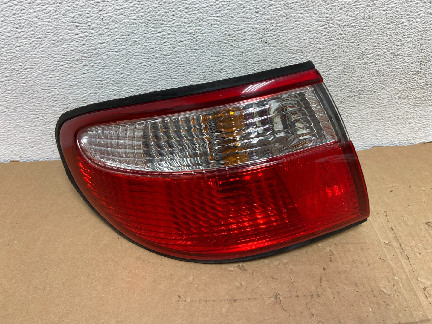 1999 to 2000 Mazda Millenia Left Driver LH Side Tail Light AD7989 DG0