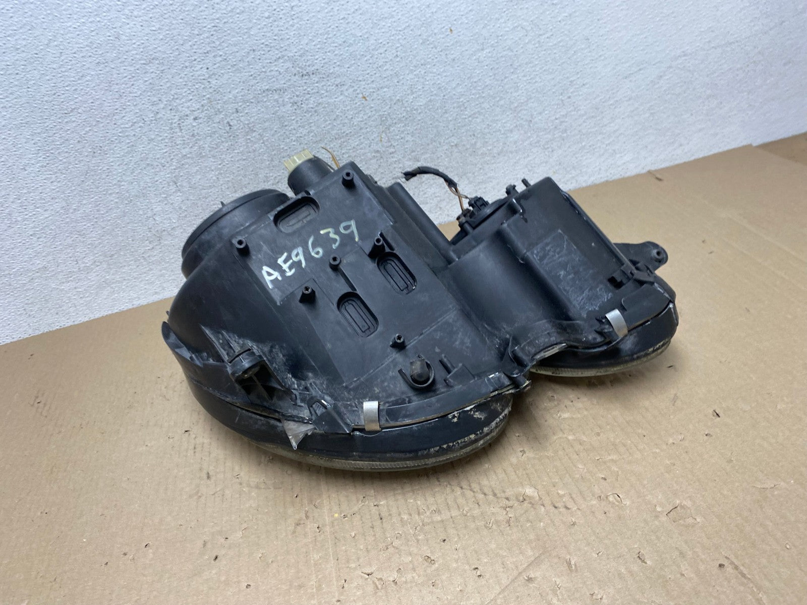 2003-2006 Mercedes E E320 E350 Left Driver Lh Side Halogen Headlight AE9639 LK6