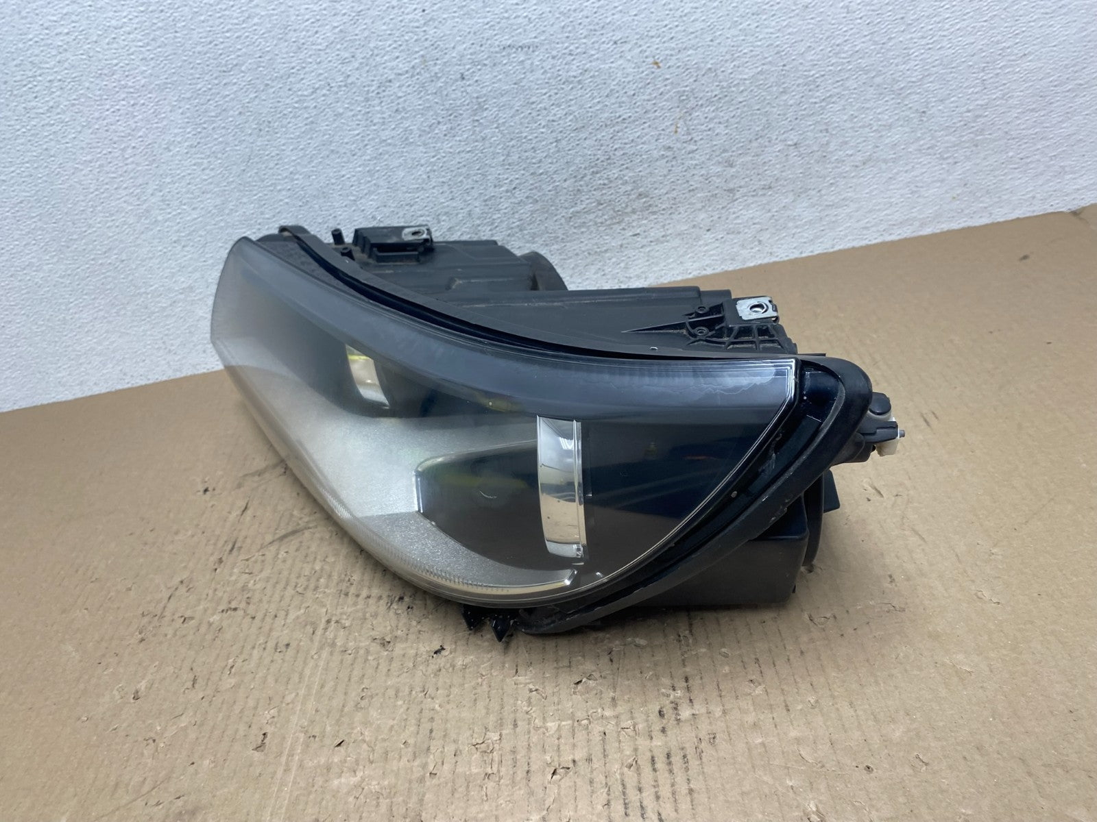 2012 to 2018 Volkswagen Tiguan Left Driver LH Halogen Headlight AE7134 DW1