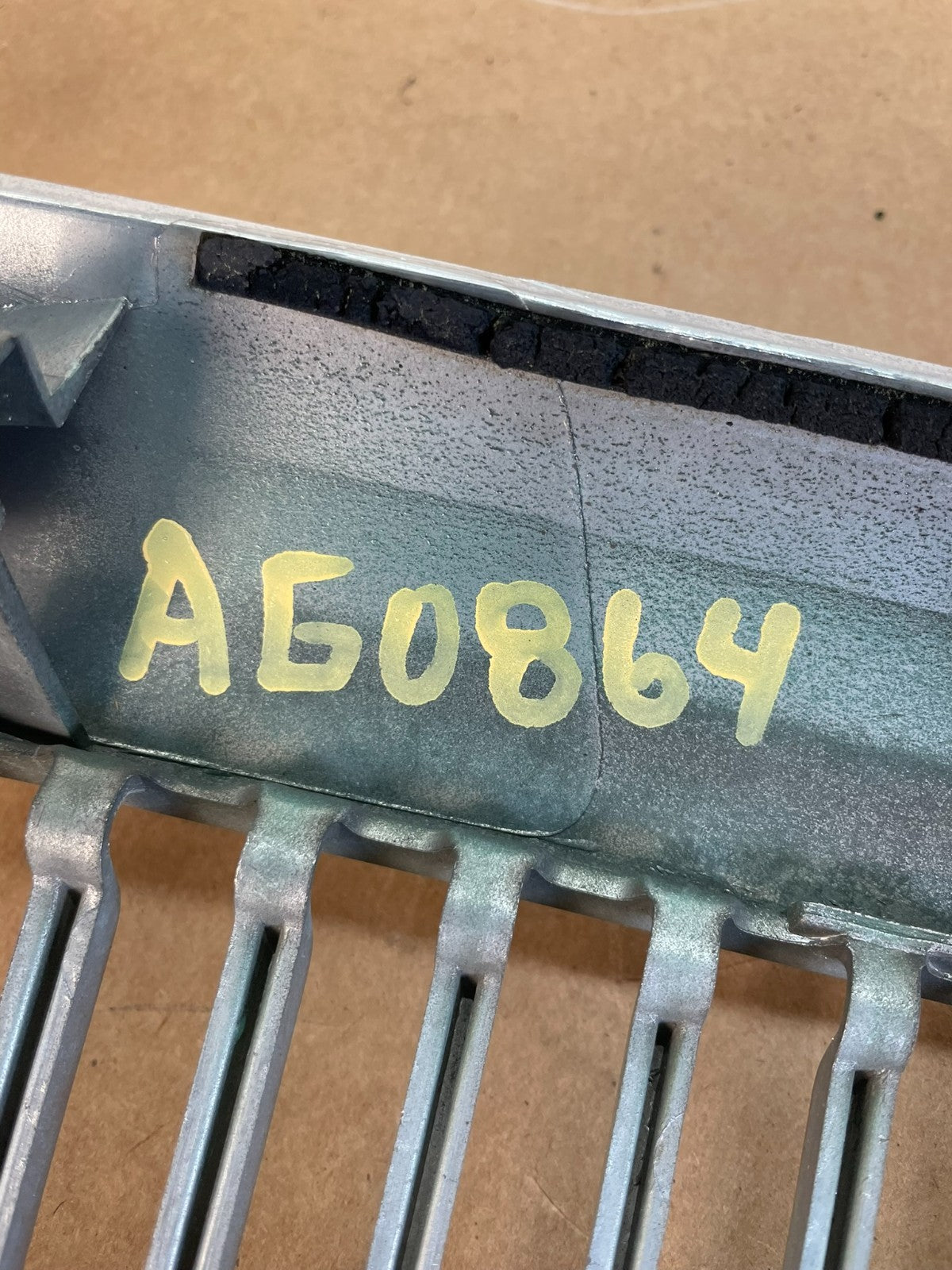 2003 - 2005 Mercury Grand Marquis Front Upper Grill Grille Aftermarket AG0864 DG5