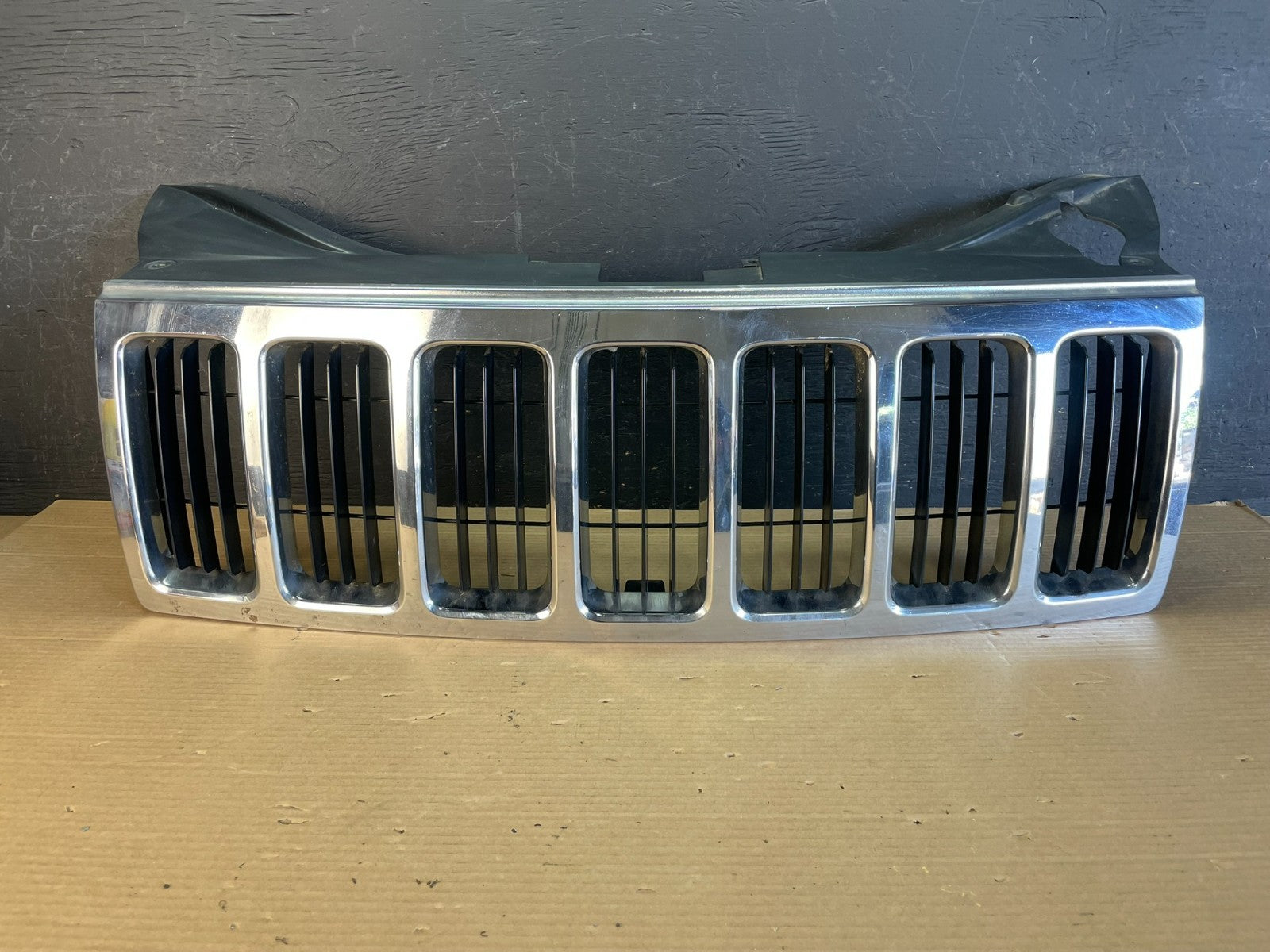 2008 2009 2010 Jeep Grand Cherokee Front Upper Grill Grille ae8683 DG0