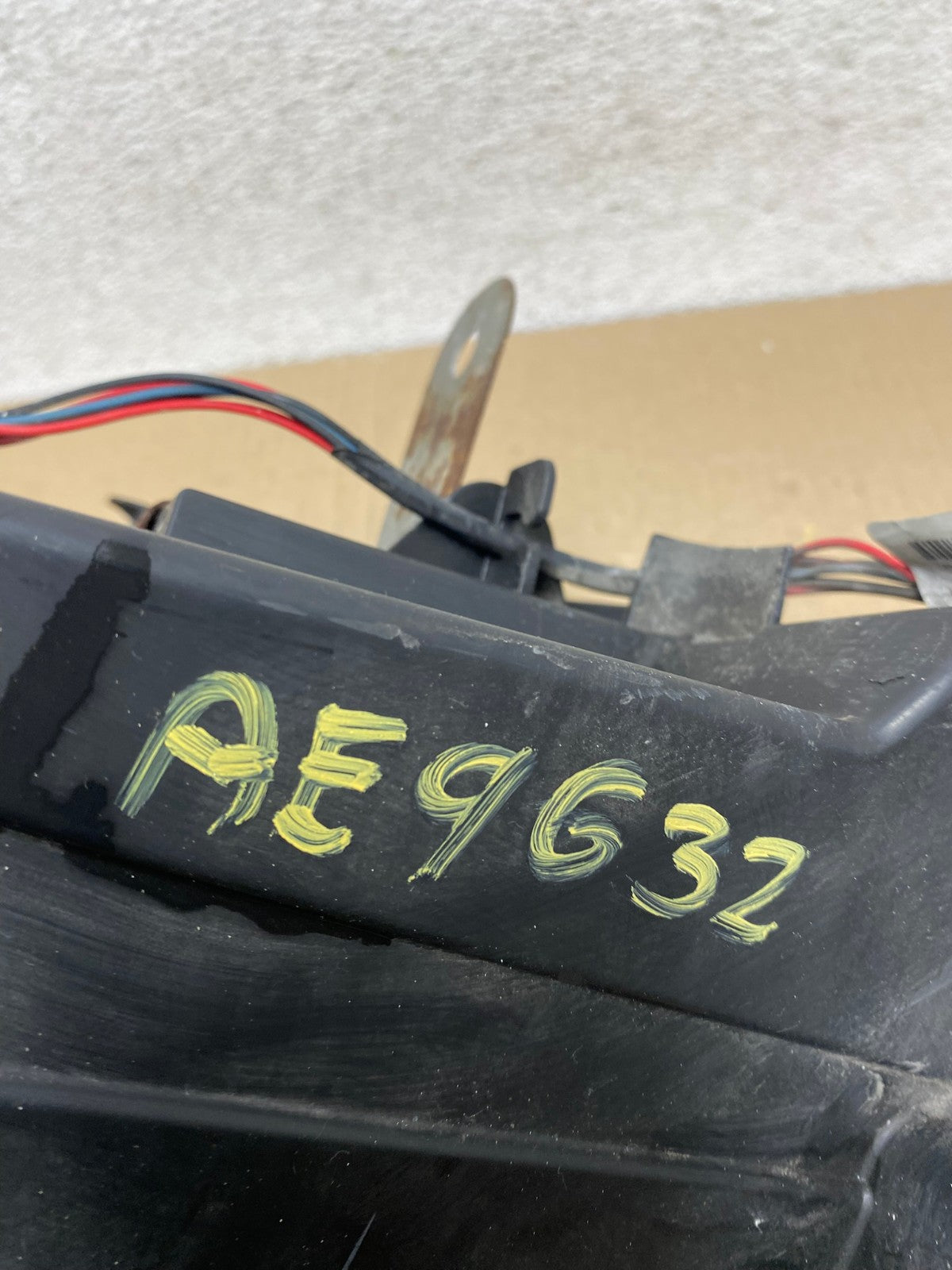 2010 2011 2012 Nissan Sentra Halogen Right Passenger Black Headlight AE9632 LK8