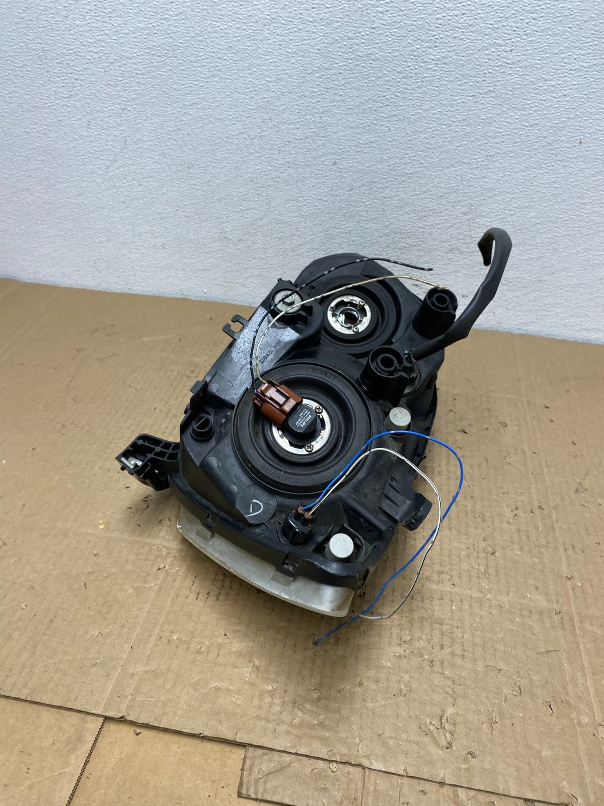 2008 2009 2010 Toyota Avalon Right Passenger Side Halogen Headlight OEM AC39497