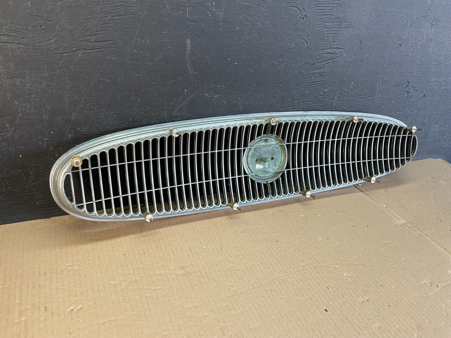 2000 to 2005 Buick Lesabre Front Chrome Upper Grill Grille AE3589 DG5