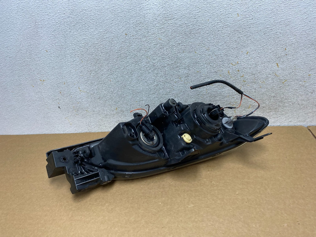 2004 to 2009 Mazda 3 Sedan Left Driver LH Side Headlight AI2575 DW4