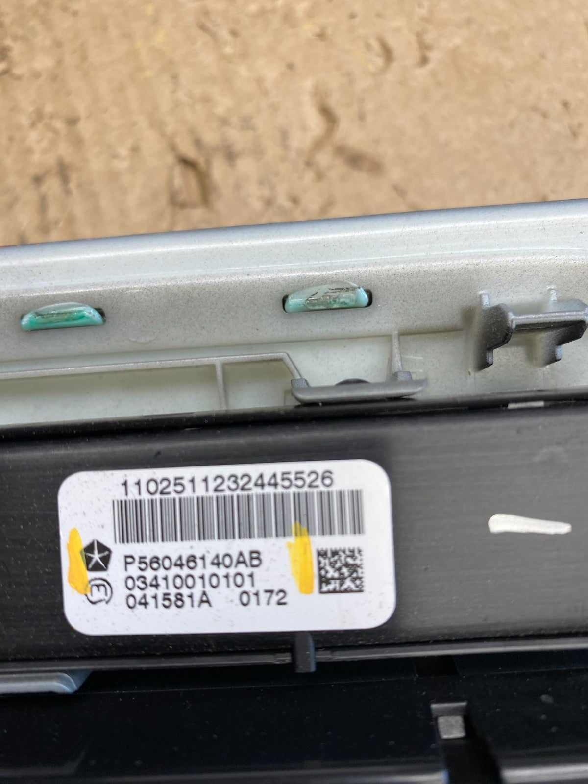 2011-2013 Jeep Grand Cherokee Center Radio Climate Control Bezel Vent AC9088 DG5