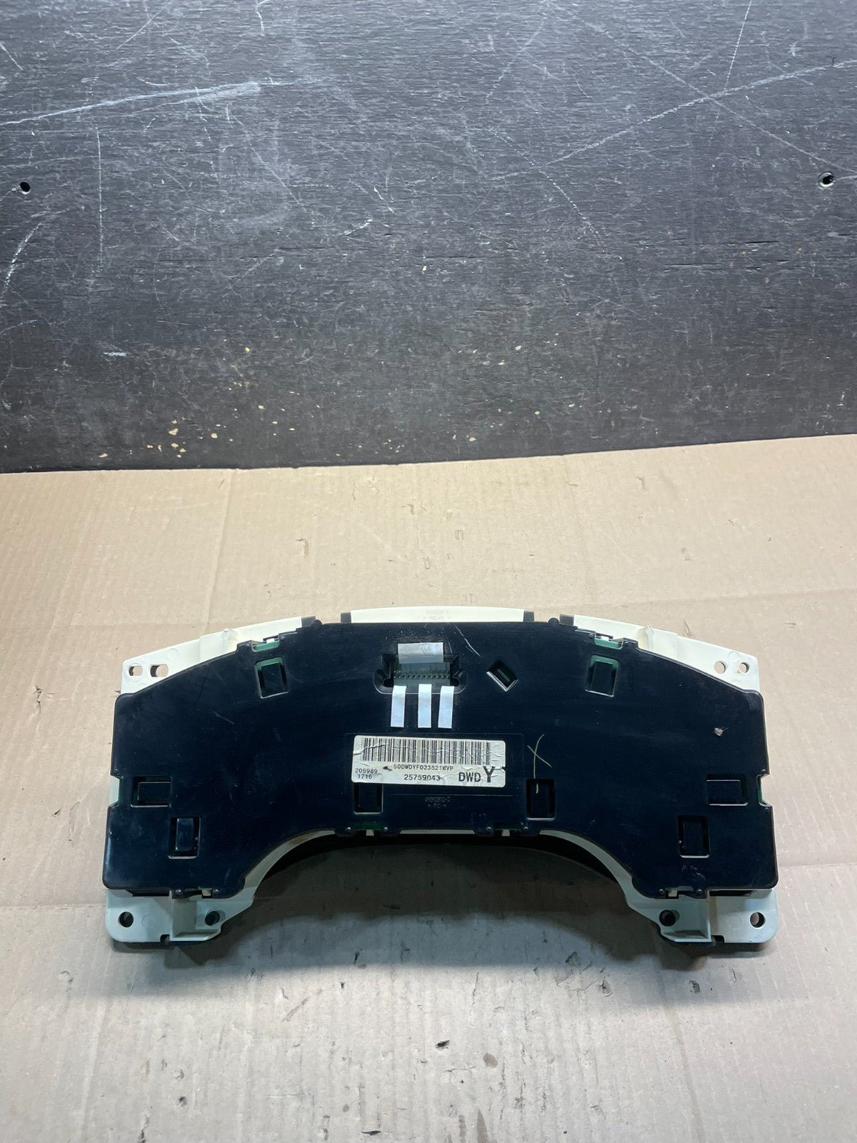 2004 to 2007 Chevrolet Express Speedometer Cluster Gauge OEM X8426 DG7