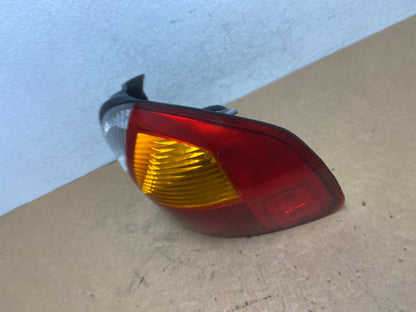 2001 2002 2003 2004 Hyundai Santa Fe Right Passenger Rh Tail Light AD5171 LK1