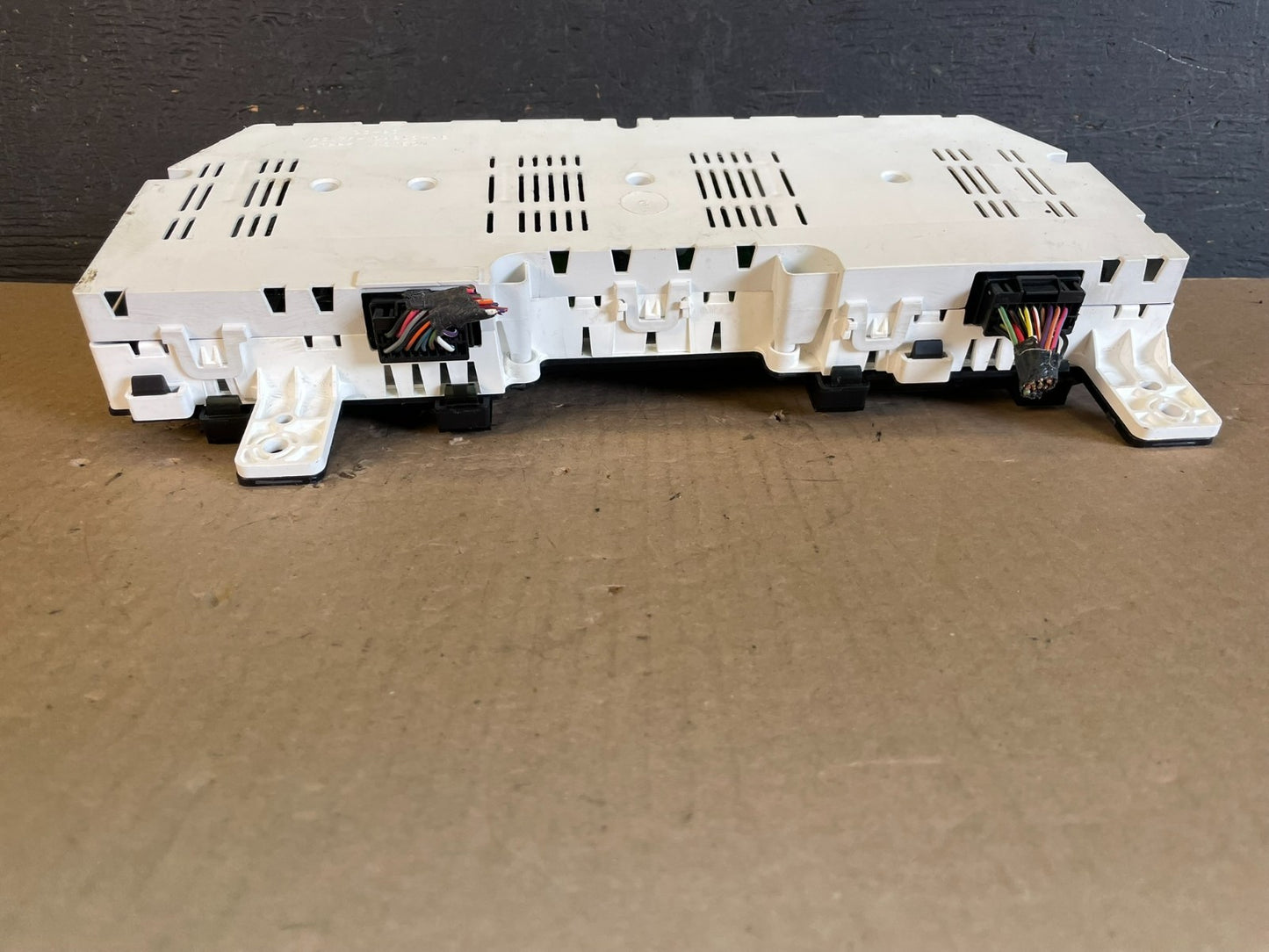2004 to 2005 Lincoln Navigator Aviator Speedometer Gauge Cluster ae3310 DG6
