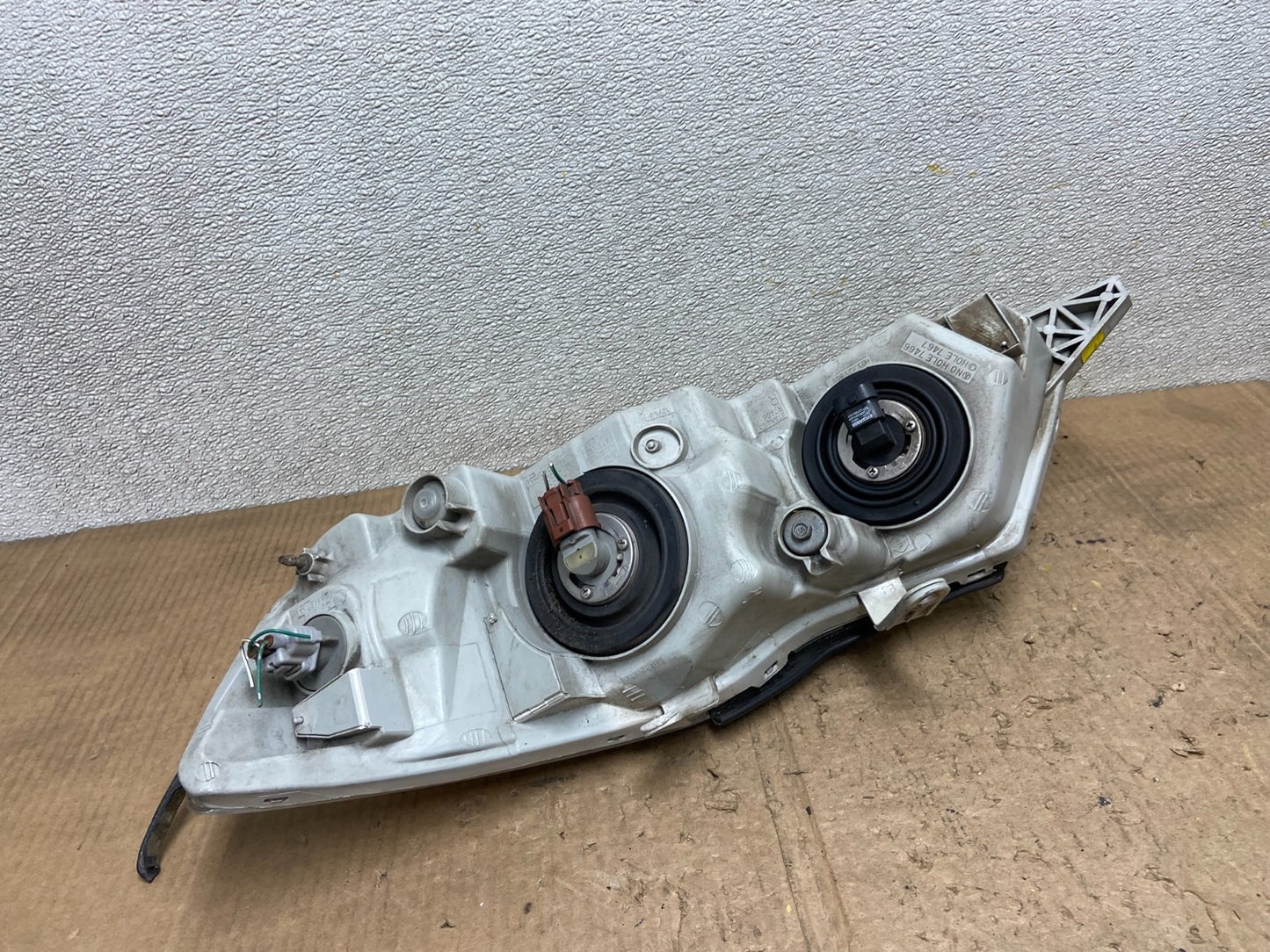 2000-2004 Toyota Avalon Halogen Headlight Right Passenger RH AA8274 DW4